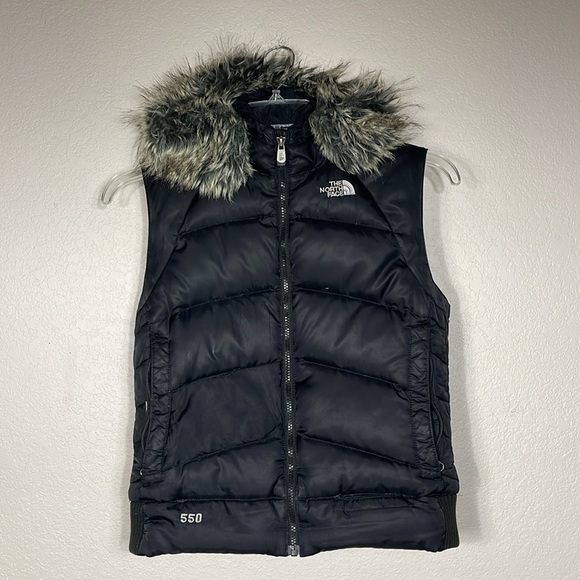 The North Face Goose Down Vest With Detachable Faux Fur Trim Black TNF 550 Med - Picture 2 of 9